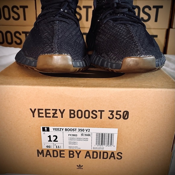 Yeezy 350 V2 Cinders (M 12) - Picture 6 of 10